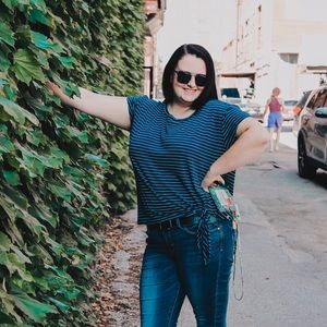 Meet your Posher, Alexis